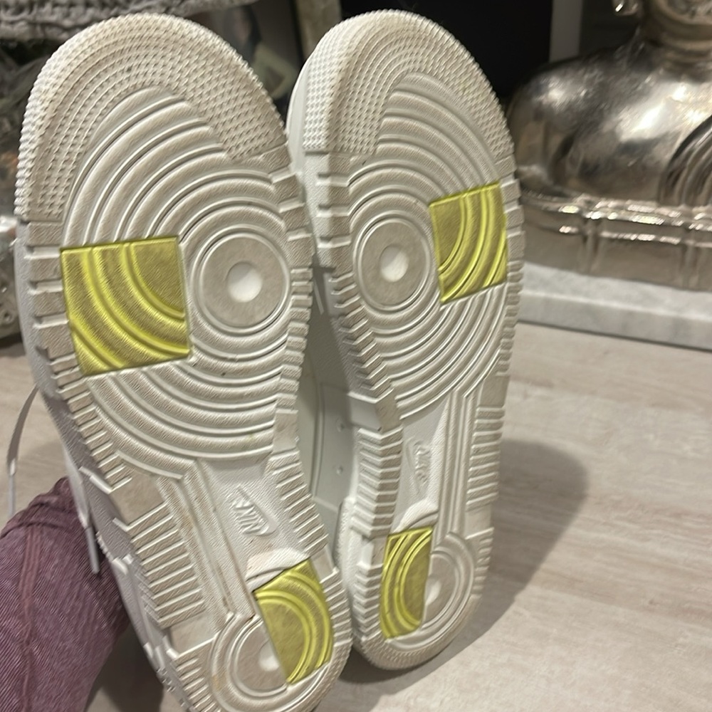 Nike Air Force One sneakers - Picture 7 of 8